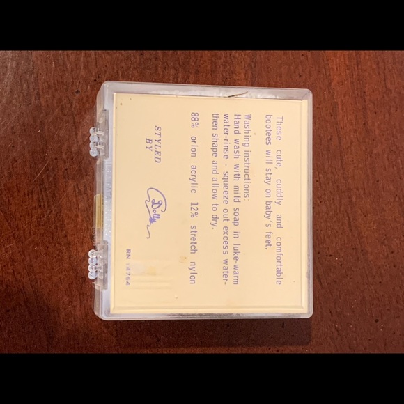 🌟Host Pick🌟 Rare Vintage Baby Booties - Picture 4 of 5